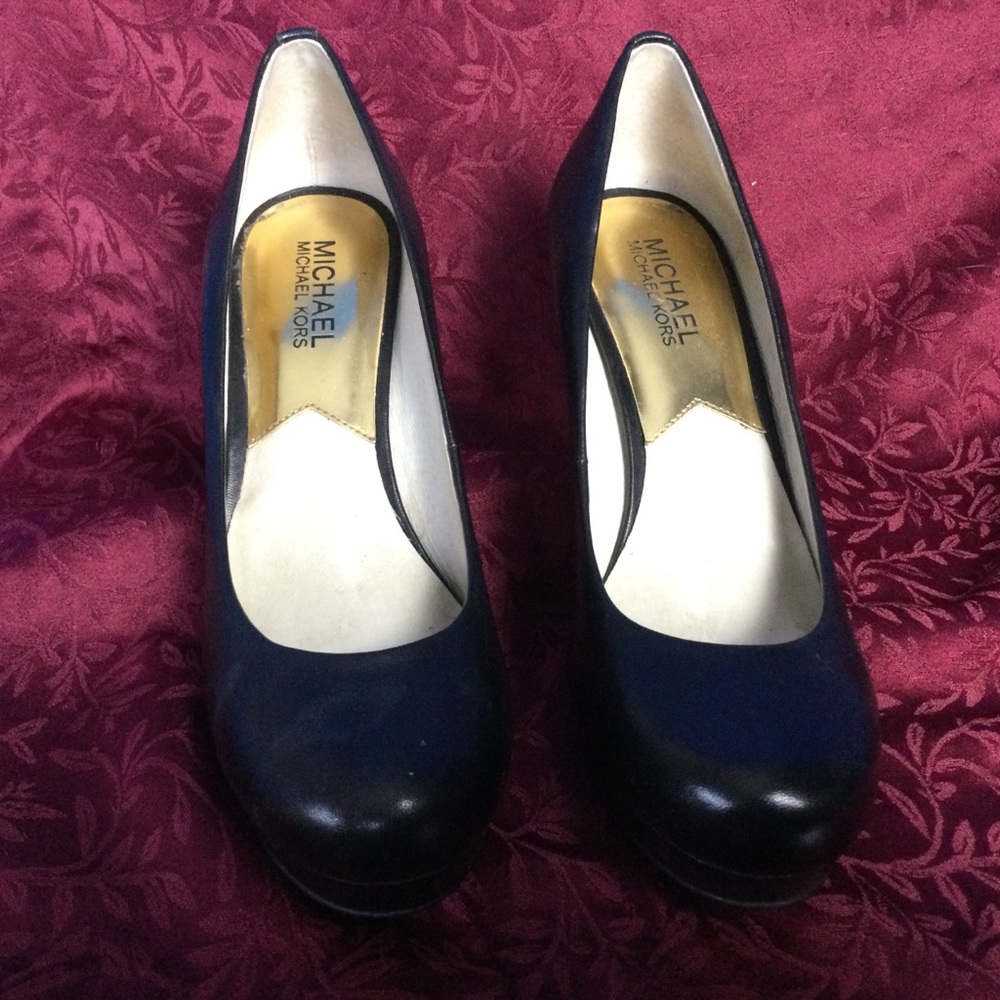Michael Kors Size 7 1/2 4" Black Heels Leather Shoes